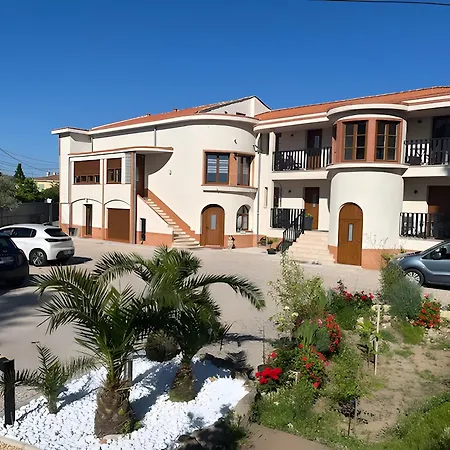 4 Proche Appartement *