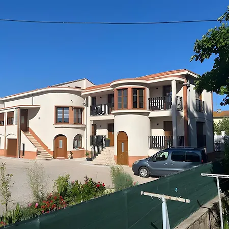 4 Proche Appartement *