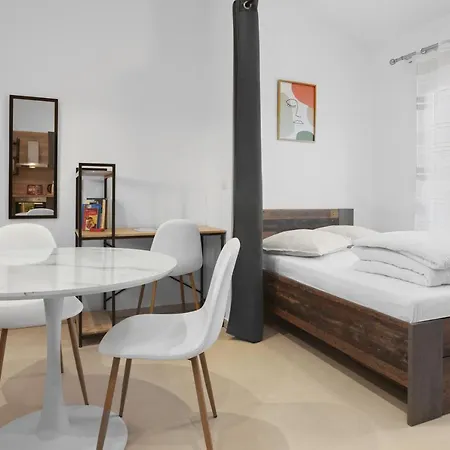 Moderne 4 - * Frejus