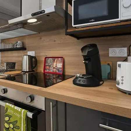 Moderne 4 - *